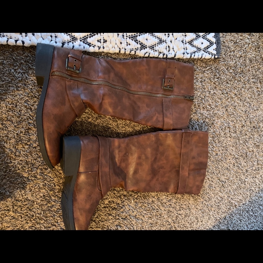 Tall riding boots size 9